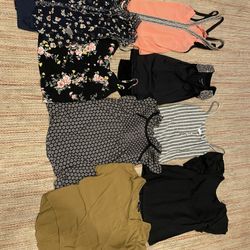 WOMENS LOT OF CLOTHES LIKE NEW