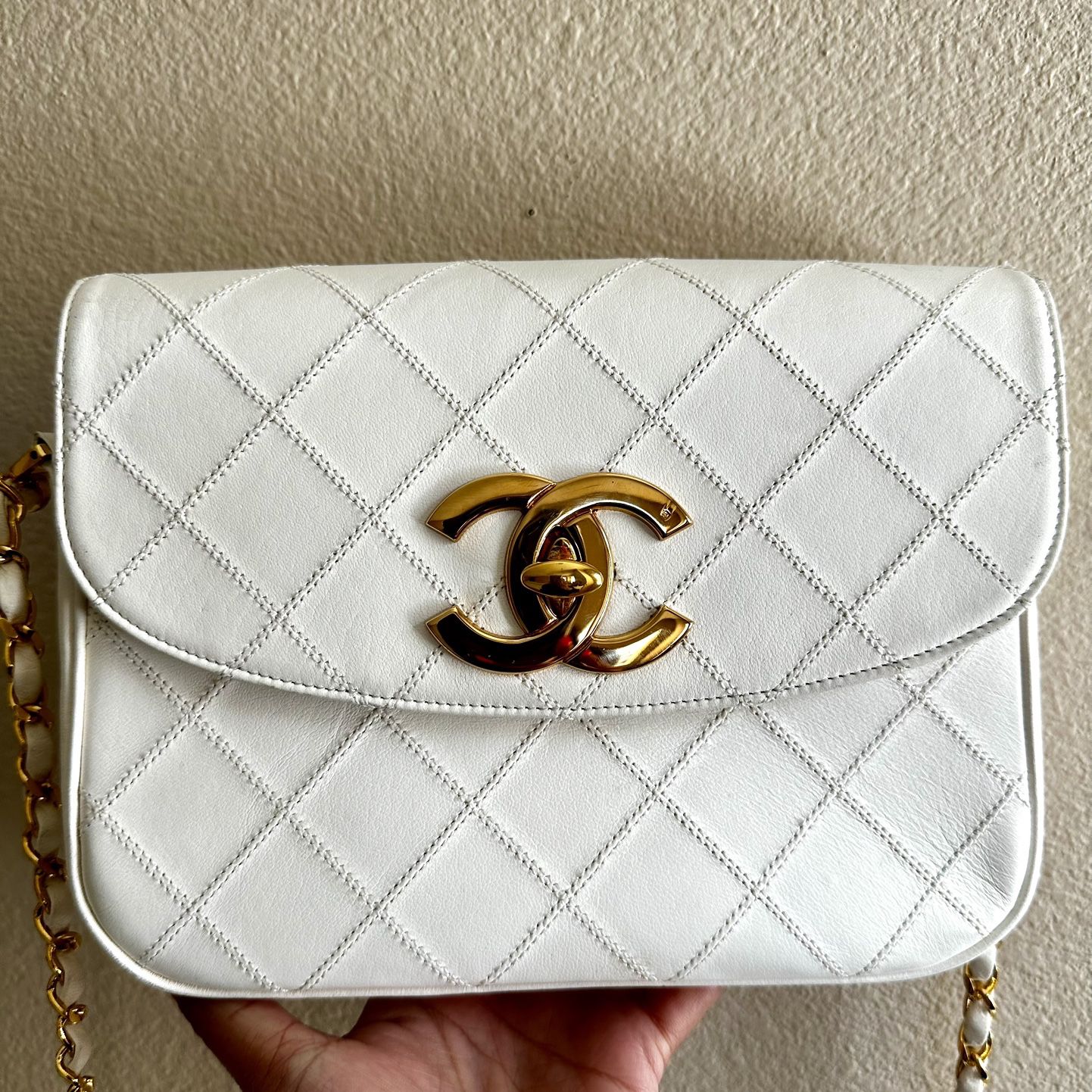 Chanel Mini Vintage Lambskin Crossbody Classic Flap Bag