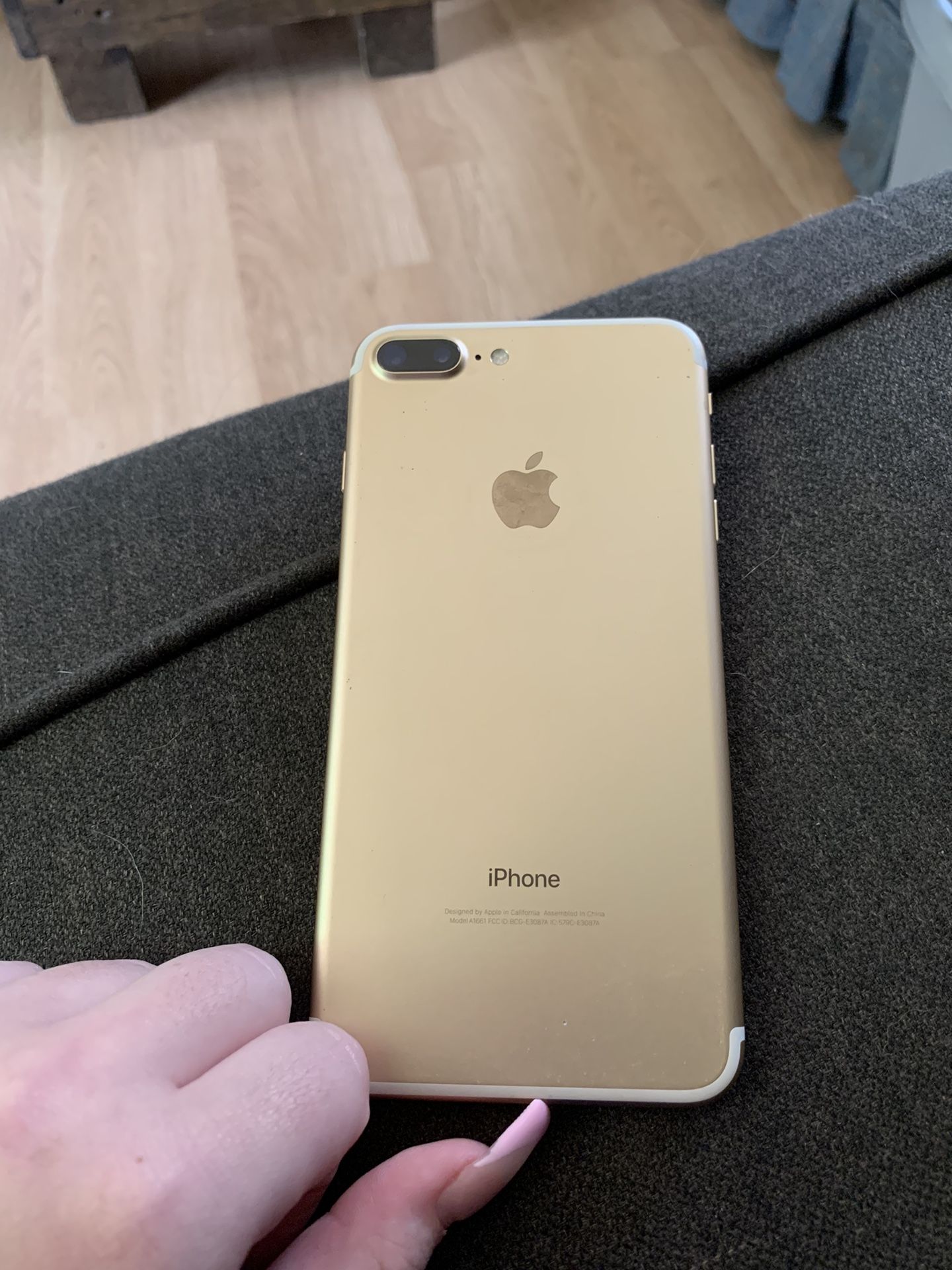 iphone 7 plus gold