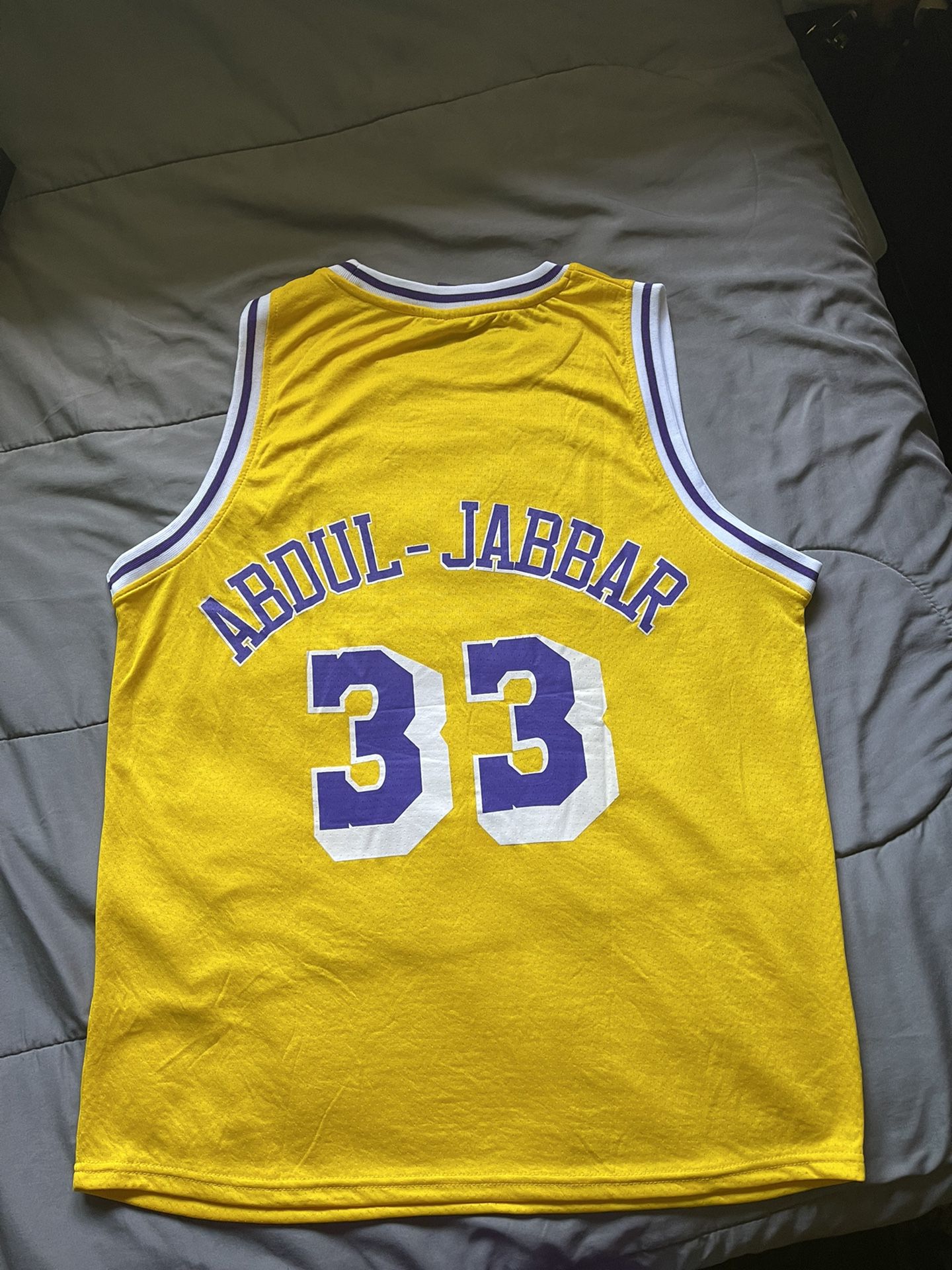 Kareem Abdul-Jabbar Milwaukee bucks throwback jersey for Sale in  Philadelphia, PA - OfferUp