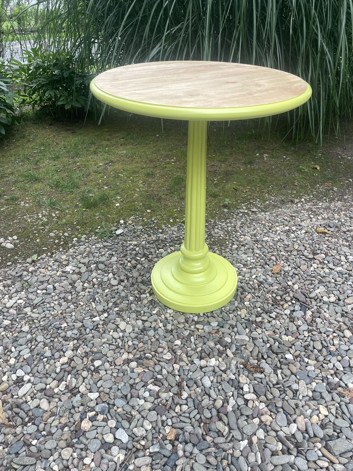 Pedestal Table