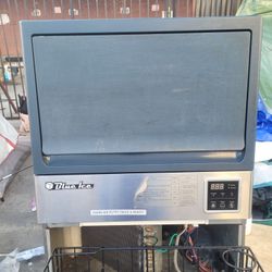 Blue Ice Commercial / Industrial Ice Maker – $200 OBO – Priced to Sell ❄️