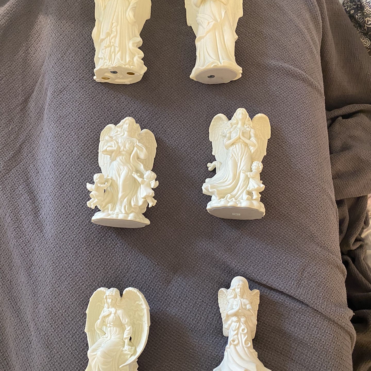 Angel figurines candle holders (6)