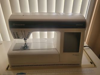 Husqvarna Viking Designer I Sewing Machine set