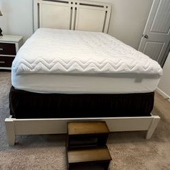 Queen Bedroom Set