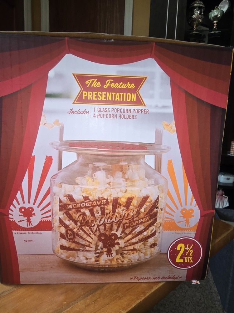 🆕️2.5 QTS MICROWAVE GLASS POPCORN POPPER AND 4 POPCORN HOLDERS.