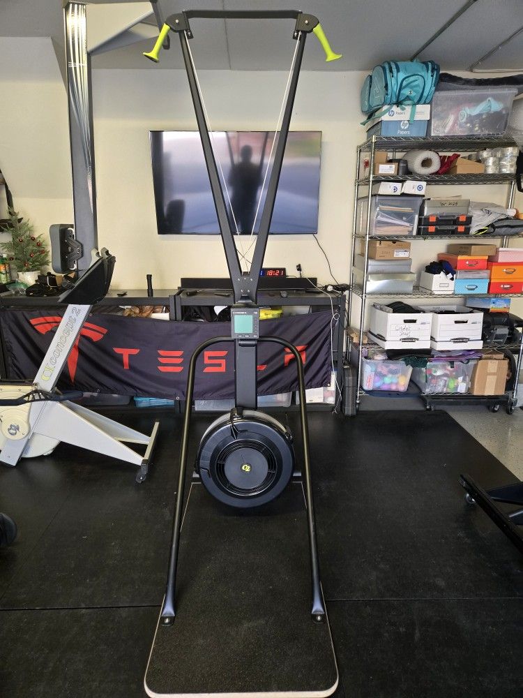 Concept 2 Skierg PM5 Monitor Upright Rowing Machine Rowerg