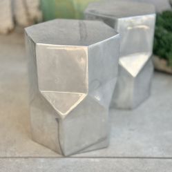 2 METAL GEOMETRIC  SIDE TABLES