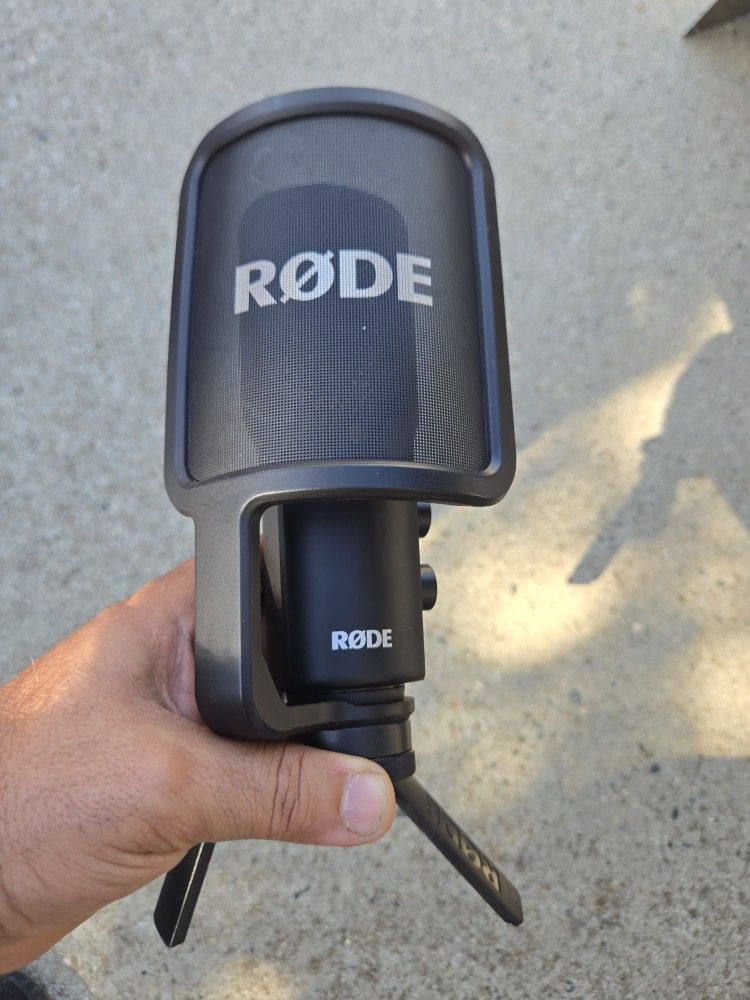 Microphone Just Need Power Cable