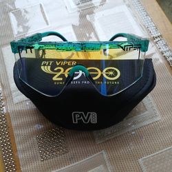 PIT VIPER  2000 Sunglasses From The Future Green  Z87+