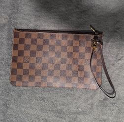 Louis Vuitton Damier Ebene Neverfull Pouch