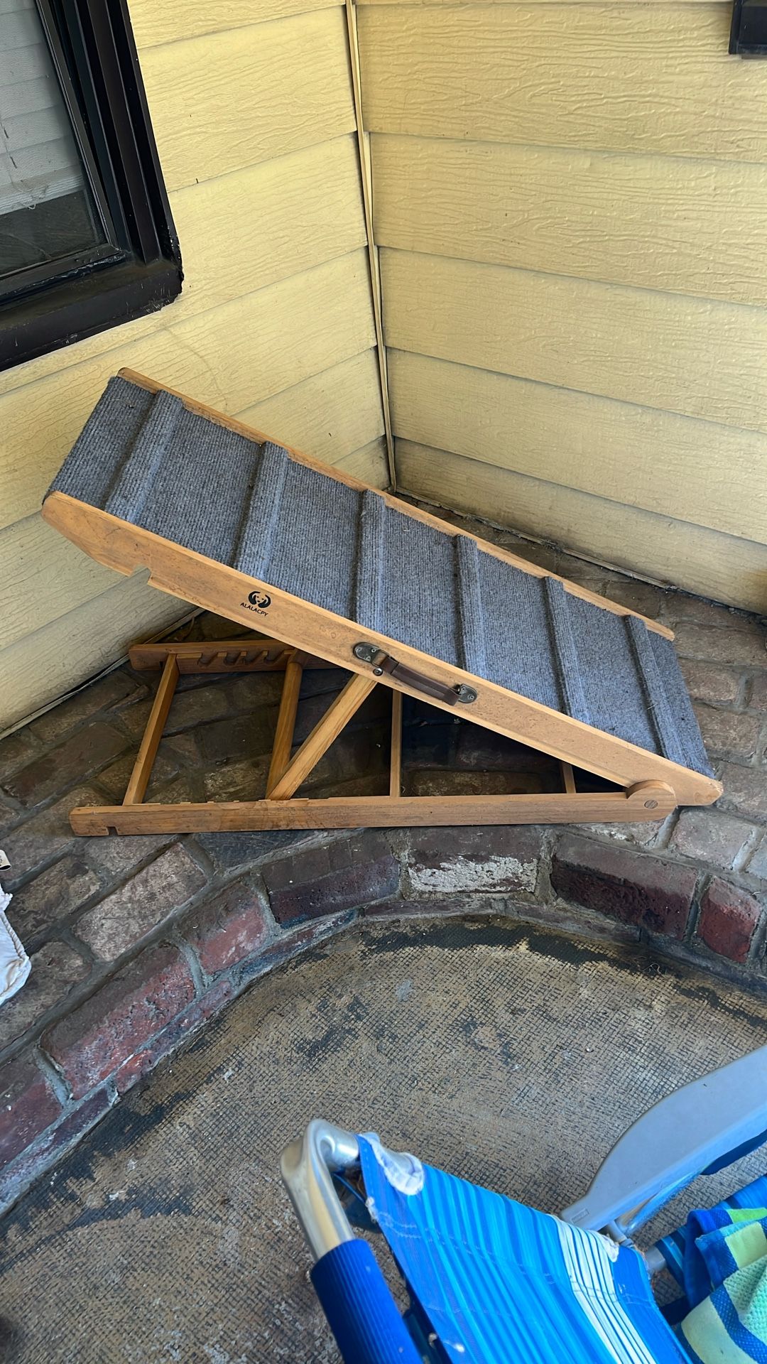 Adjustable Dog Ramp Used