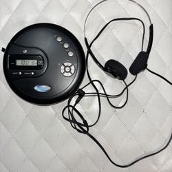 GPX PC332B Portable CD Player with Anti-Skip Protection, FM Radio and Stereo Ear