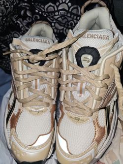Men runner shoes