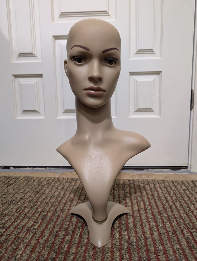 Mannequin Bust