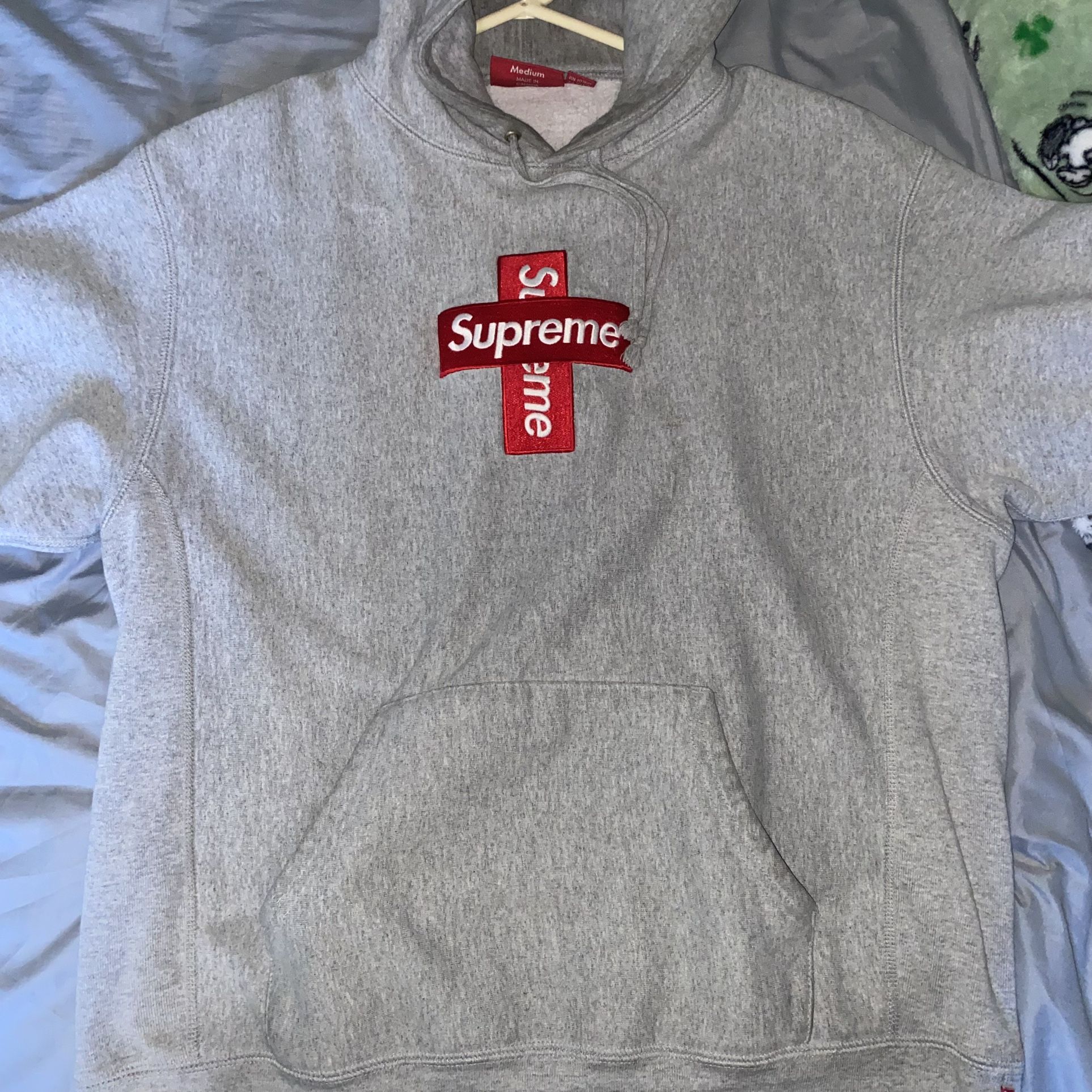 SUPREME BOX LOGO