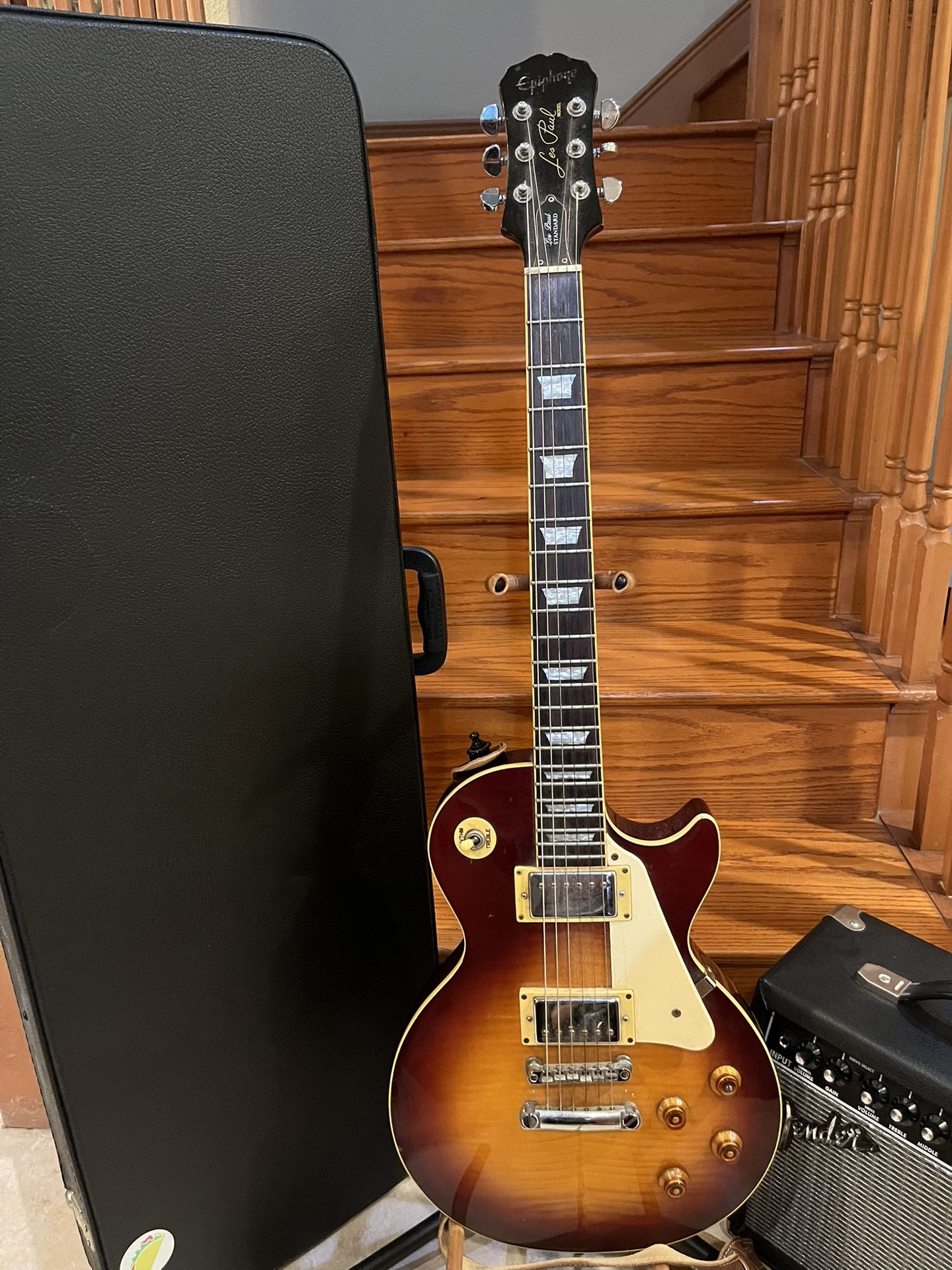Epiphone Les Paul Standard W/ Hardshell Case, Fender Amp