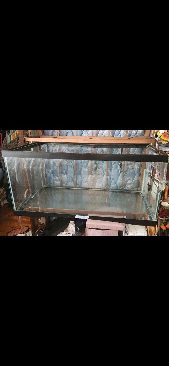 35 Gallon Enclosure and Accessories (willing to sell items separately)