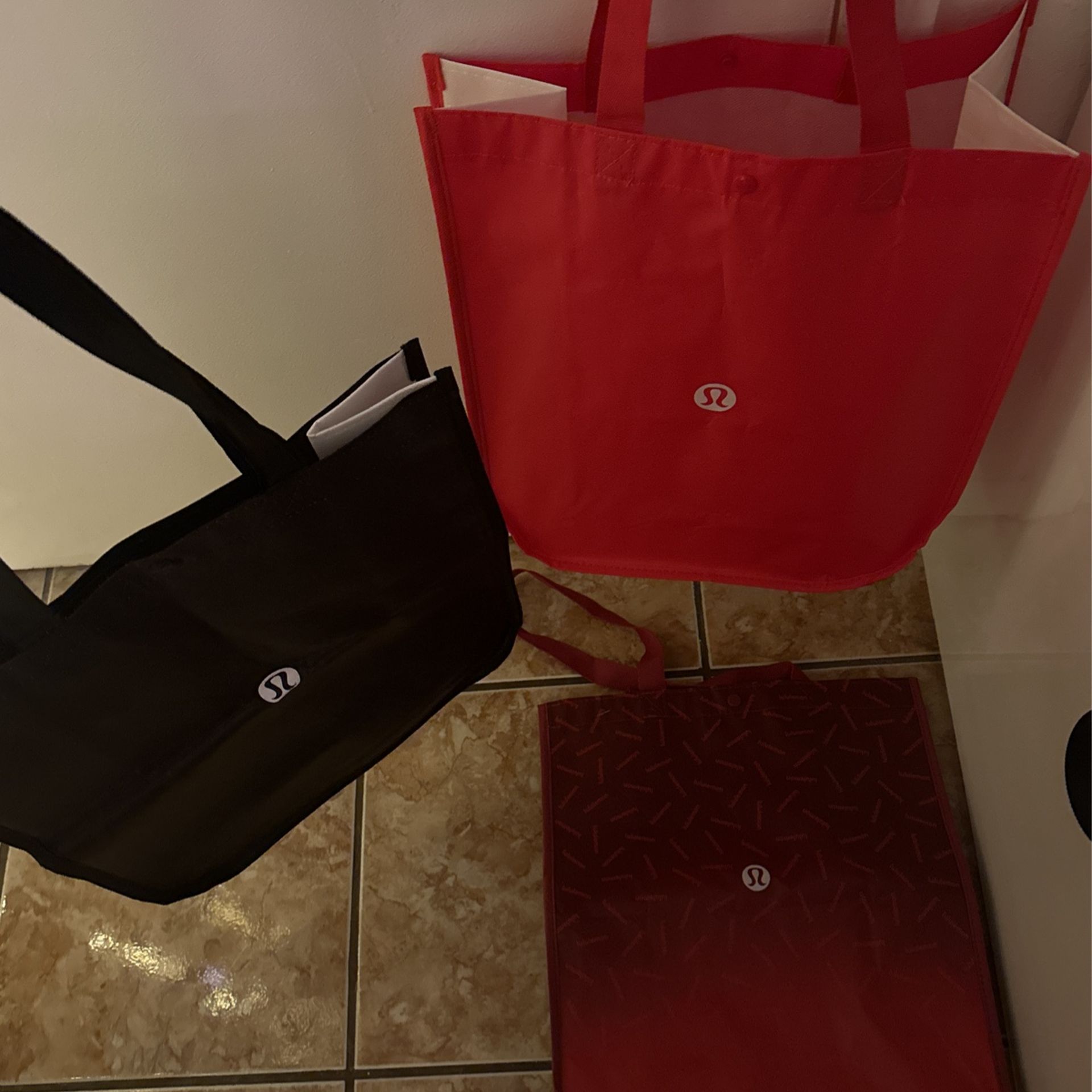 Lululemon Big Reusable Bag