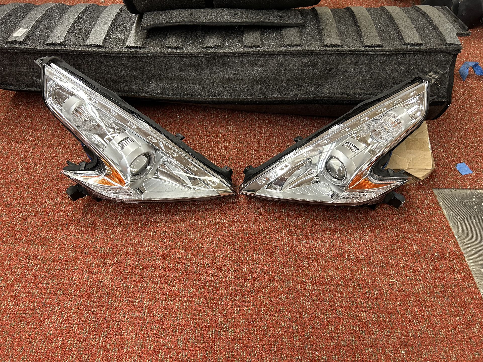 2009-17 Nissan 370Z Left & Right HID Xenon Headlights (New Morimoto Lenses)