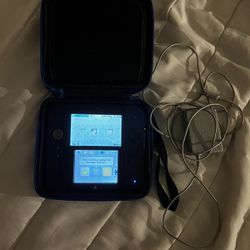 Nintendo 2DS with 17 games