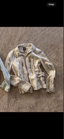 Womens / Teens  Jacket Size Small 20$