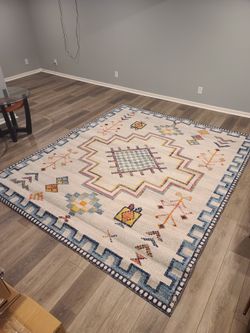 INDOOR/OUTDOOR RUG