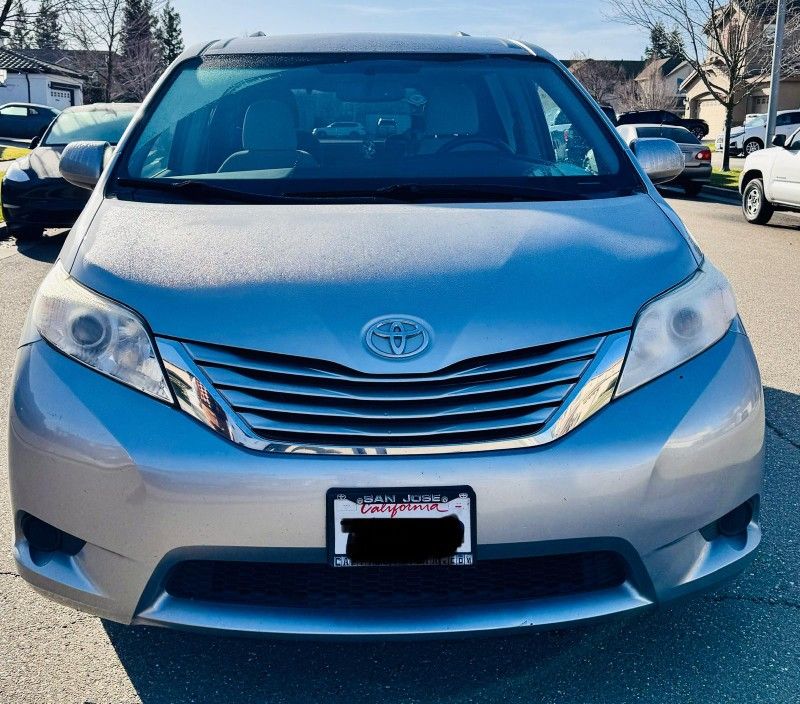 2015 Toyota Sienna