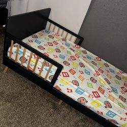 Toddler Bed For Sale 