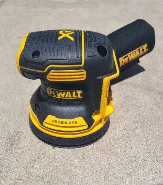 Dewalt 20v Palm Sander Brushless XR With Variable Speed Brand New Tool Only 