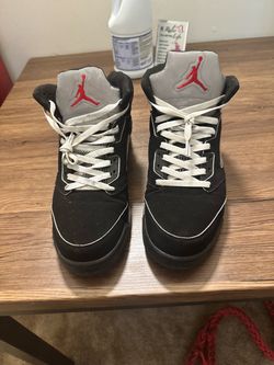 Air Jordan 5 Black Metallic Silver Sneakers