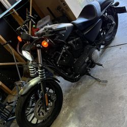 2015 Harley Davidson Sportster 883