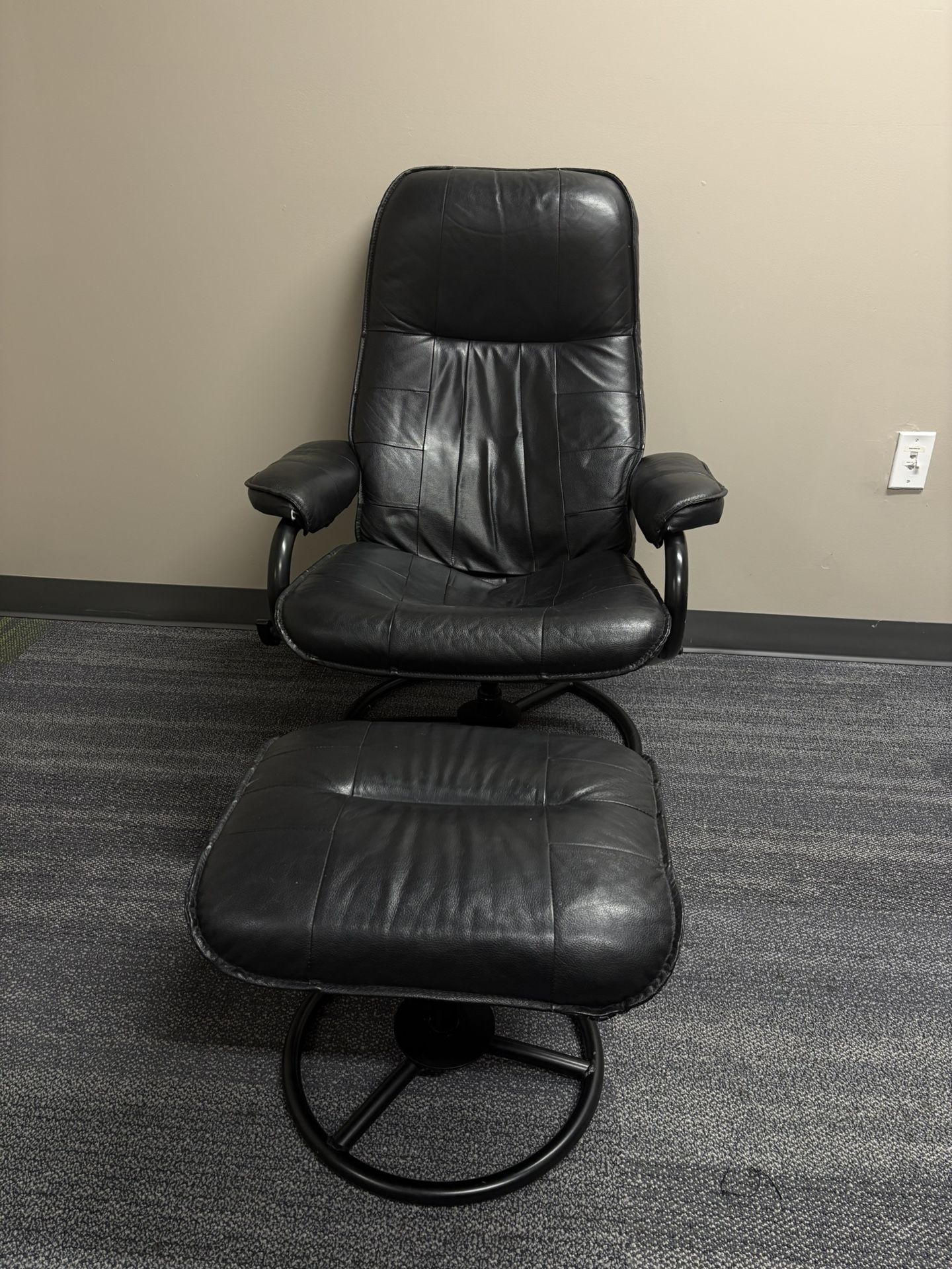 Leather Recliner Chair w/ Ottoman