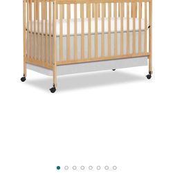 Crib Bed With 2 Wheels On One Side + Crib Mattress + Mattress Protector 