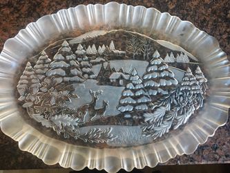 Large oval xmas platter. Glassware