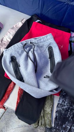 Nike tech size small men’s sweats