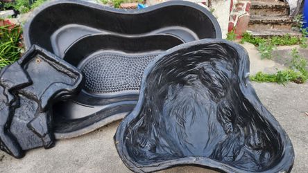 Preformed Pond Liner (3) piece (Never used)