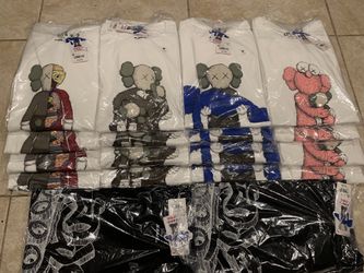 Kaws Uniqlo tshirts