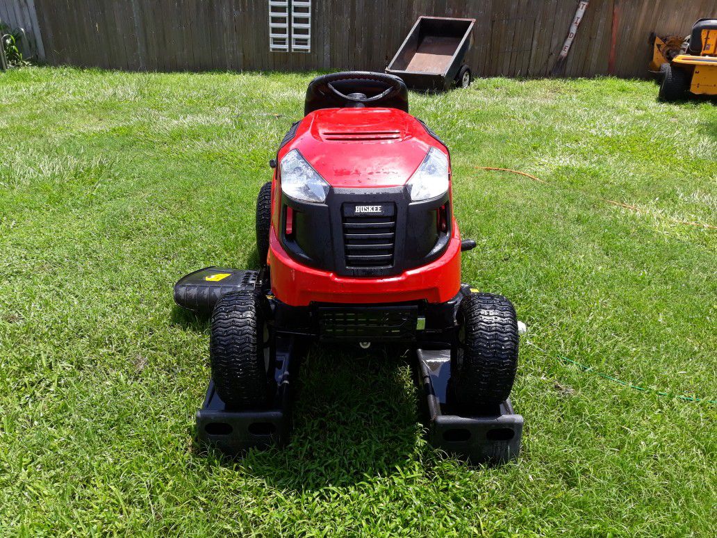 Huskee riding lawn tractor