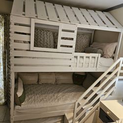 House bunk bed