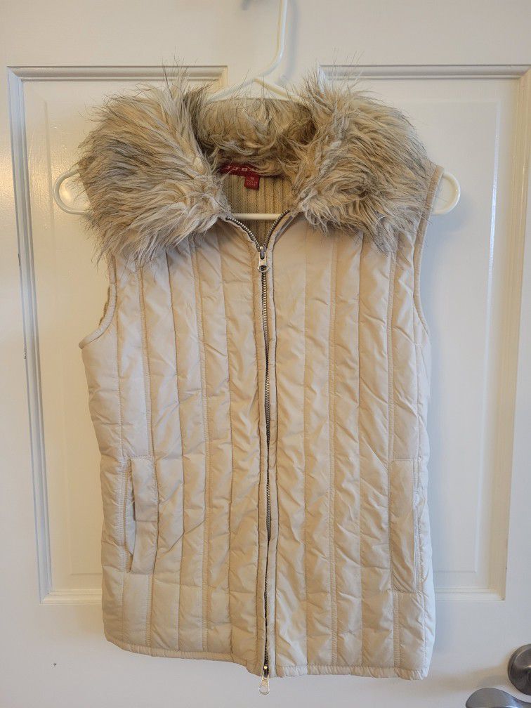 J.J. Bean Women's Medium Beige Light Puffer Front Vest Knitted w Faux Fur Collar Zippered & Pockets