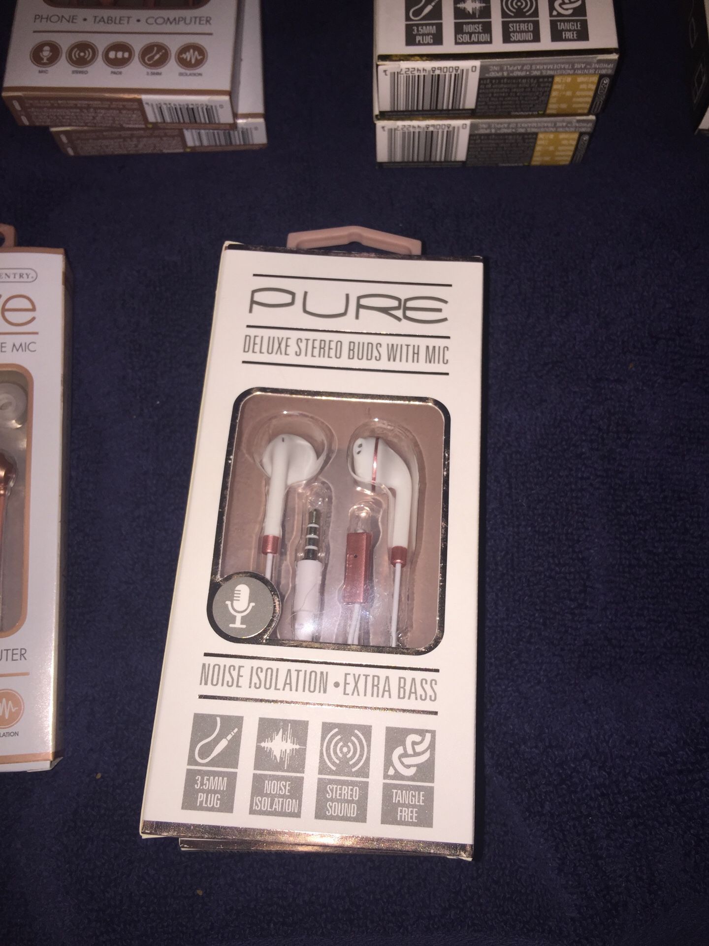 Brand new never used pure Deluxe stereo buds with Mic Evolve stereo earbuds in line M/C $ 8.00