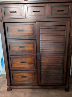 Panama Jack Dresser/Wardrobe