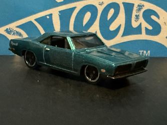 Hot Wheels Fast & Furious ’68 Plymouth Barracuda Formula S