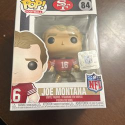 Funko Pop Joe Montana/ Lamar Jackson 