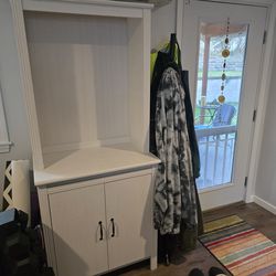 White Hutch