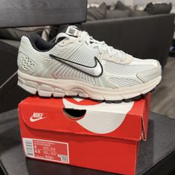 Nike zoom vomero 5 $120