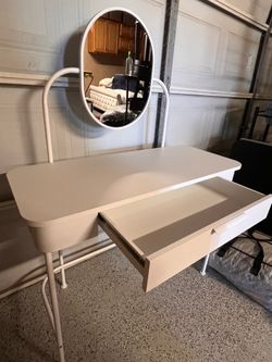 Ikea Makeup Vanity