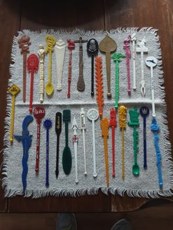 SWIZZLE STICKS... 30, US and International   LOT#1