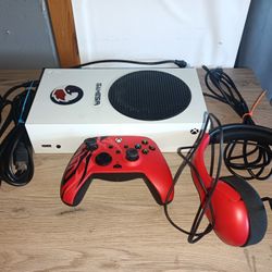 Xbox Series S 512 GB (NEED IT GONE ASAP)